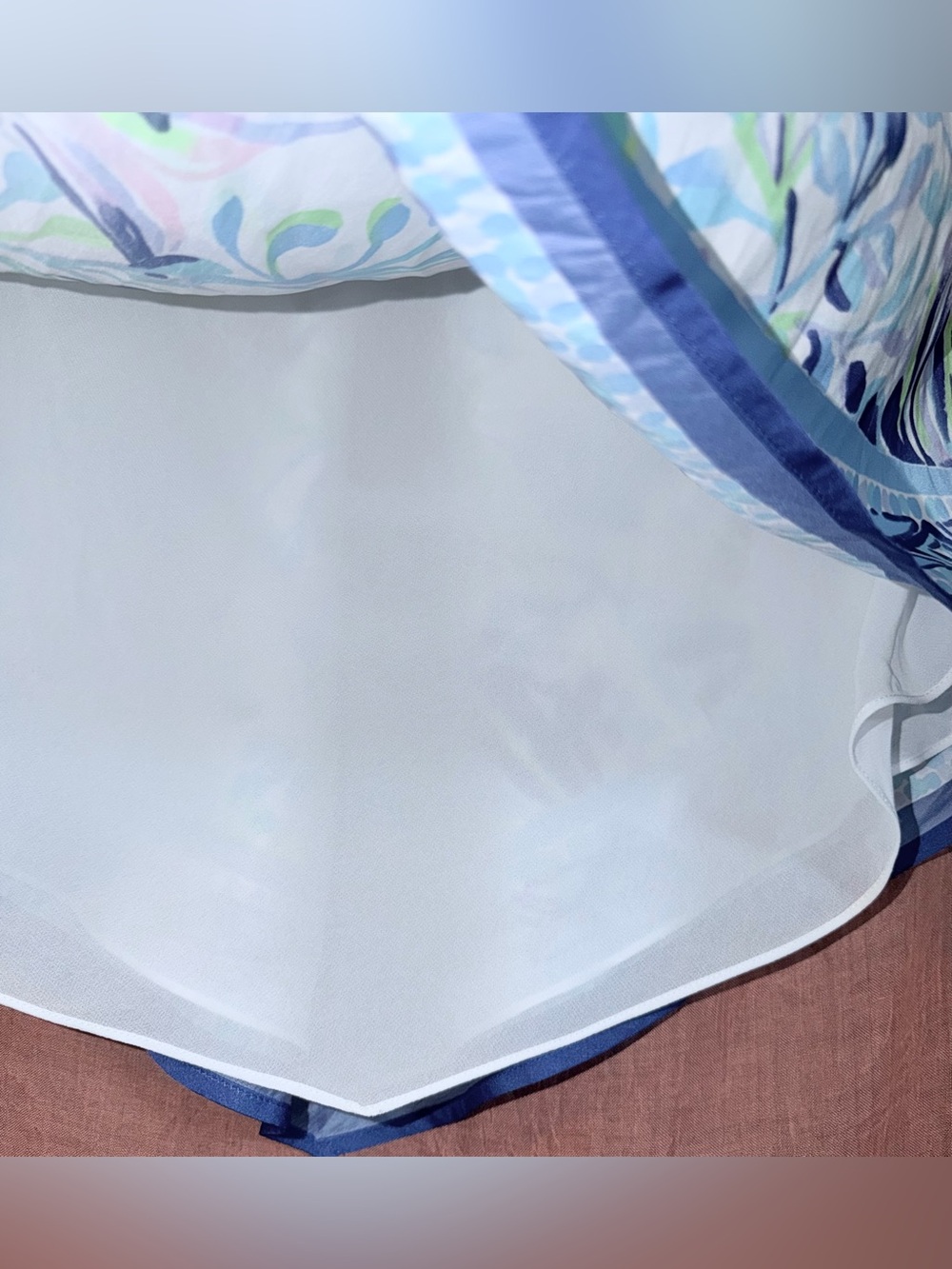 Lilly Pulitzer Julien Halter Top in Resort White
Shell Beach size XL - Picture 13 of 16